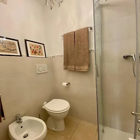 Ancienne Maisonnette *