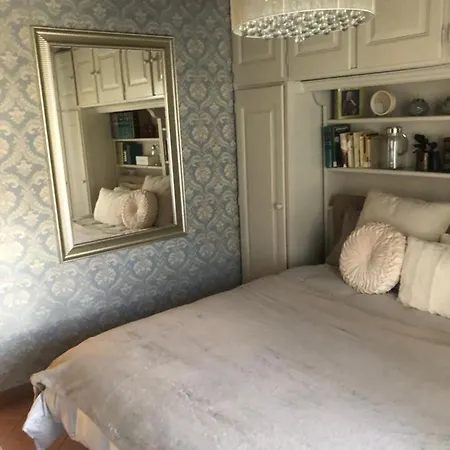 Ancienne Maisonnette Apartment