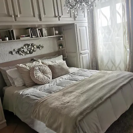 Ancienne Maisonnette *