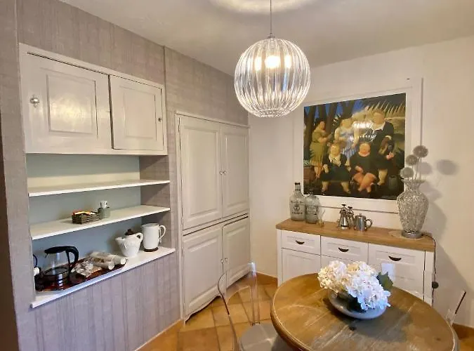 Ancienne Maisonnette * 奥斯塔