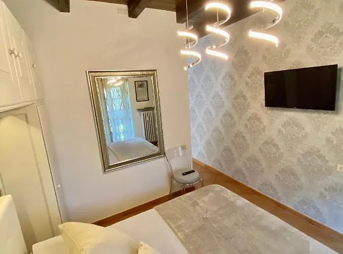 Апартаменты Ancienne Maisonnette